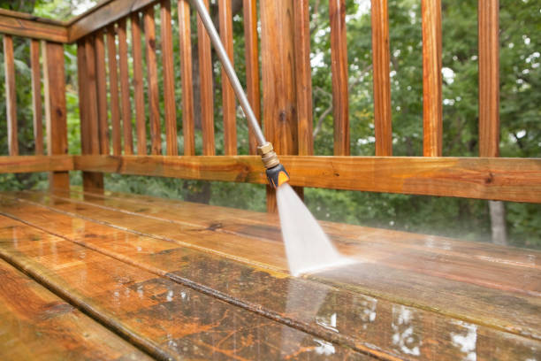 Best Pool Deck Cleaning  in Stonebridge, NJ